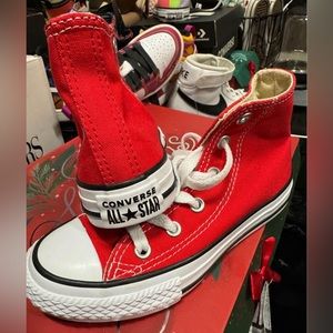 child 11.5 red Converse